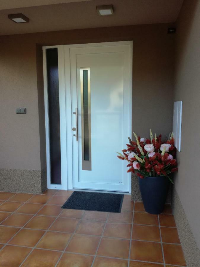 Ji Apartment Modrice Luaran gambar